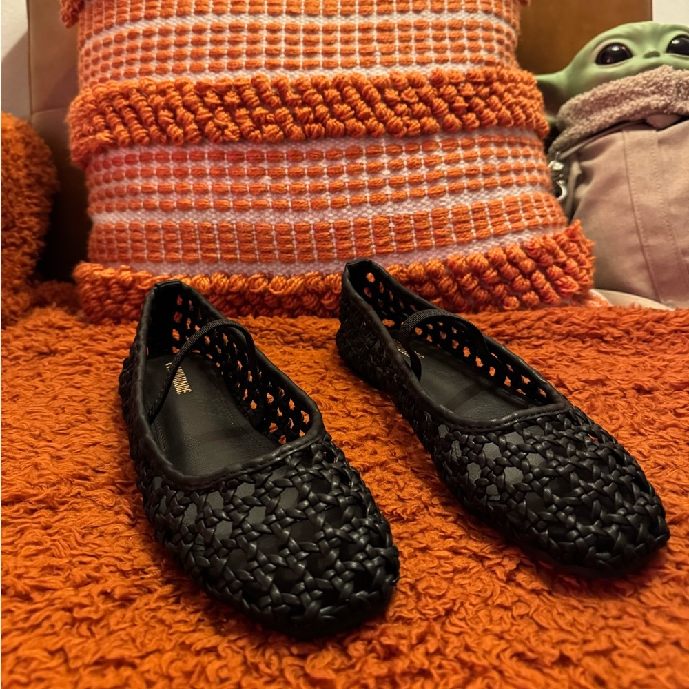 Cushionaire Weavy Mary Jane Black Flats Size 6M
